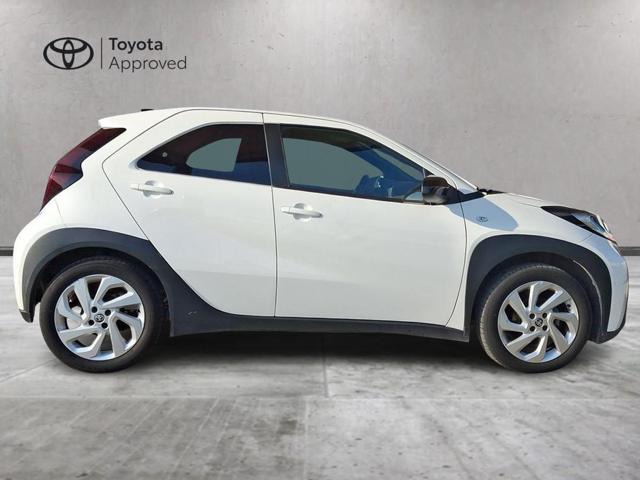 TOYOTA Aygo X usata, con Autoradio