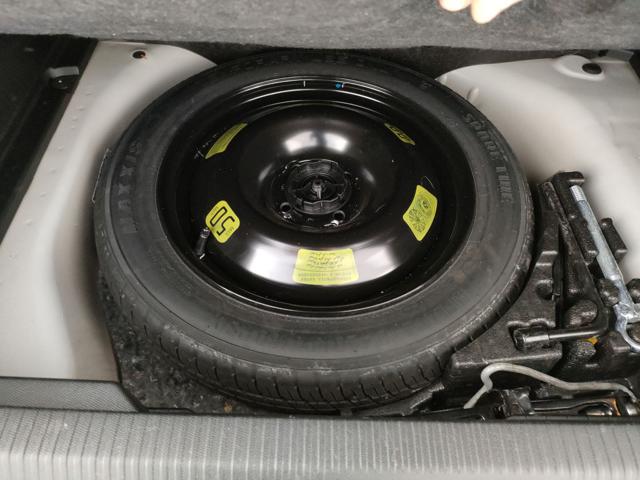 PEUGEOT 2008 usata, con Sedile posteriore sdoppiato