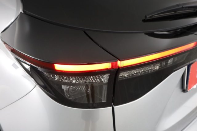 TOYOTA Yaris Cross usata 9