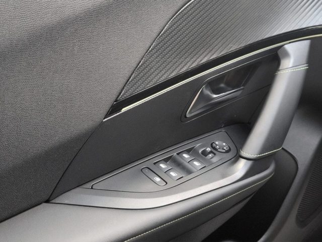 PEUGEOT 2008 usata, con Bluetooth