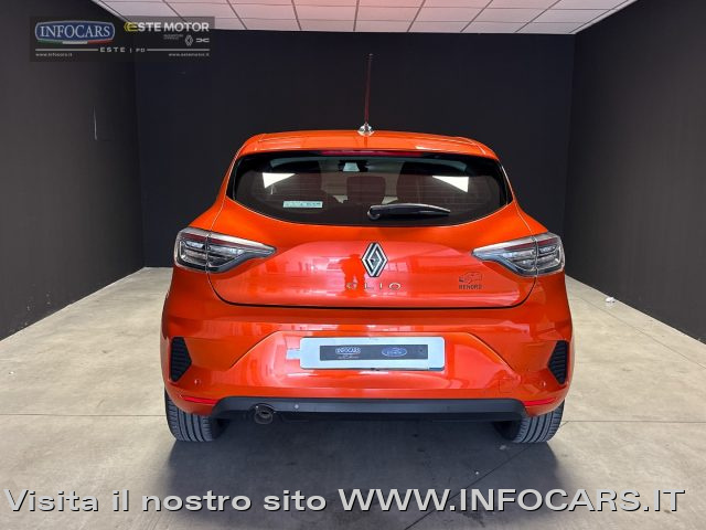 RENAULT Clio usata, con Autoradio digitale