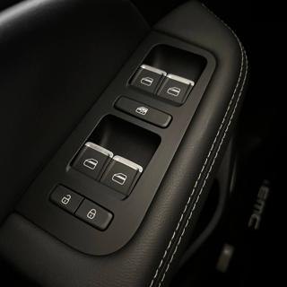 EMC Sei usata, con Autoradio digitale