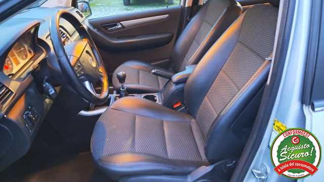 MERCEDES-BENZ B 180 usata, con Airbag laterali