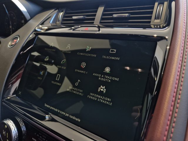 JAGUAR E-Pace usata, con Servosterzo