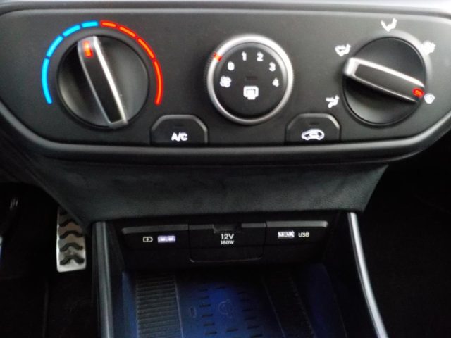 HYUNDAI Bayon usata, con Airbag testa