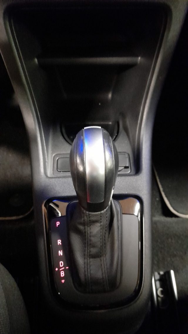 VOLKSWAGEN e-up! usata, con Sensori di parcheggio posteriori