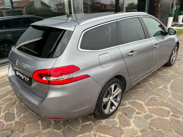 PEUGEOT 308 usata, con Airbag