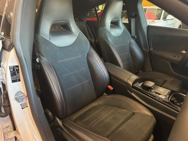 MERCEDES-BENZ CLA 220 usata, con Fari LED