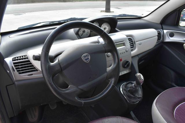 LANCIA Ypsilon usata, con Sedile posteriore sdoppiato