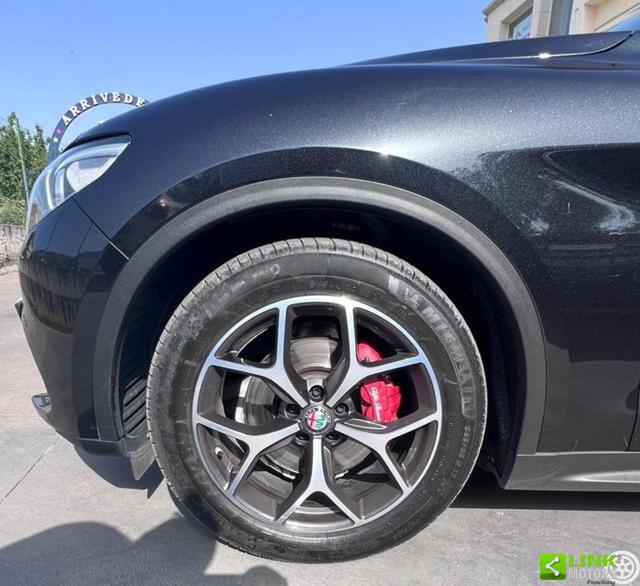 ALFA ROMEO Stelvio usata, con Controllo automatico clima