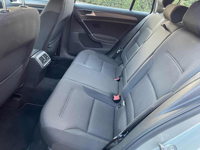 VOLKSWAGEN Golf Variant usata, con Park Distance Control