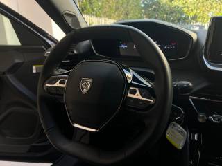 PEUGEOT 2008 usata, con Luci diurne LED