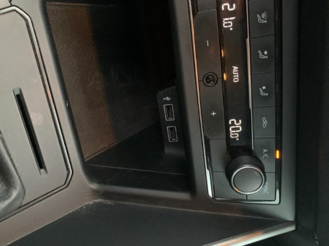 VOLKSWAGEN Polo usata, con USB