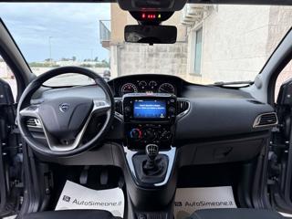 LANCIA Ypsilon usata, con Fendinebbia