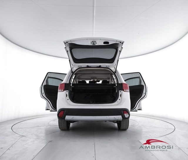 MITSUBISHI Outlander usata 6