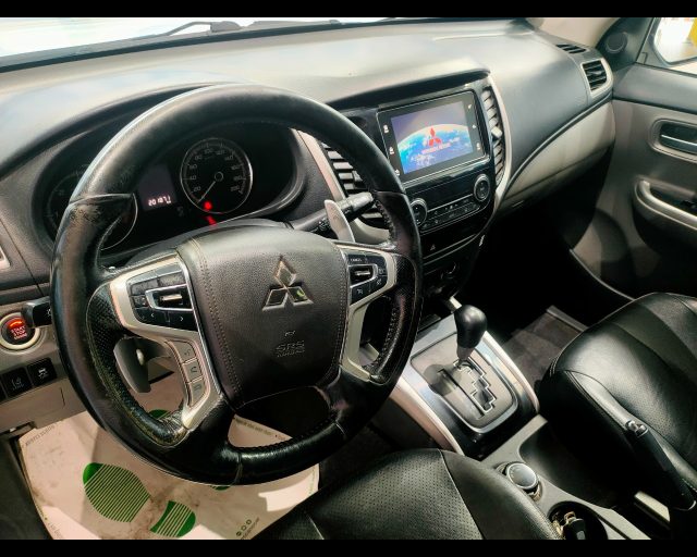 MITSUBISHI L200 usata, con Controllo automatico clima