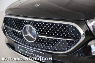 MERCEDES-BENZ E 220 usata, con Frenata d