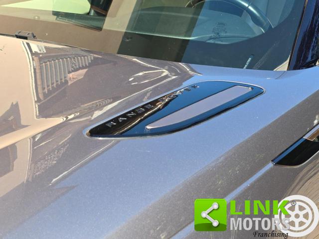 LAND ROVER Range Rover Velar usata, con Volante multifunzione