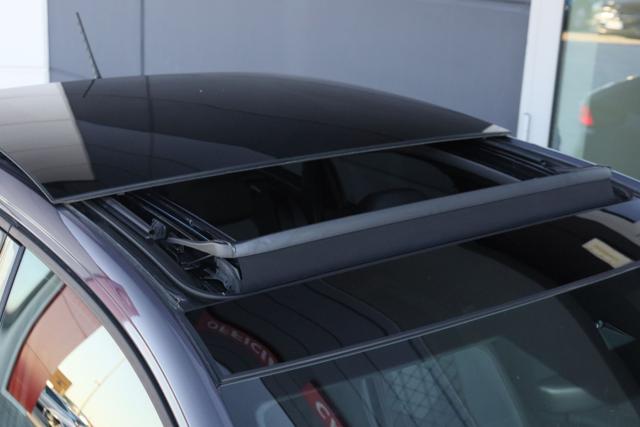 VOLKSWAGEN Taigo usata, con Fari full-led