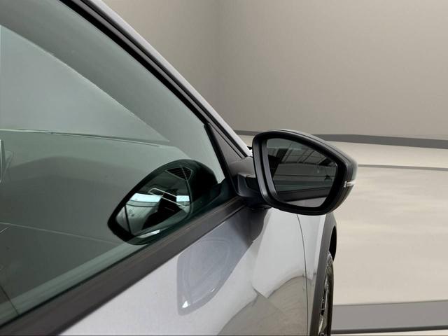 PEUGEOT 2008 usata, con Sensori di parcheggio posteriori