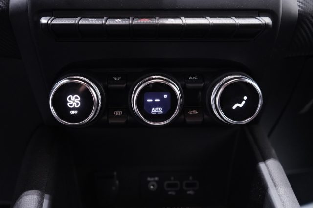 RENAULT Captur usata, con Touch screen
