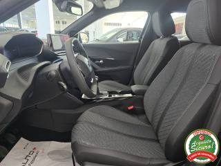 PEUGEOT 2008 usata, con Vetri oscurati