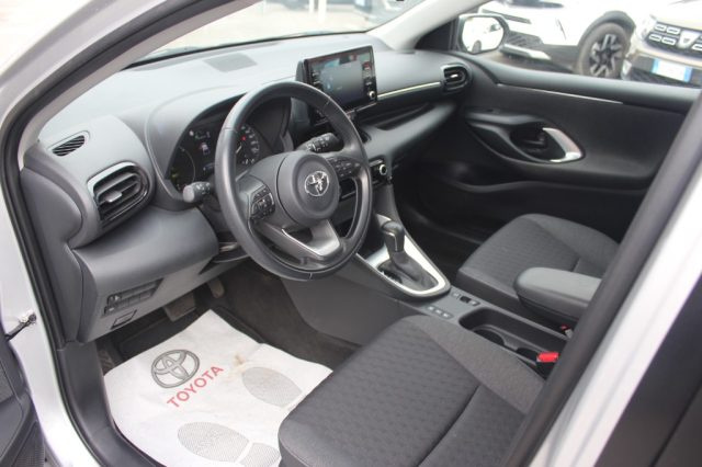 TOYOTA Yaris usata, con Autoradio digitale