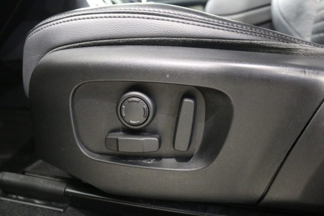 LAND ROVER Discovery Sport usata, con Sensori di parcheggio posteriori