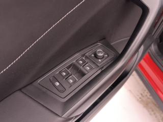 VOLKSWAGEN T-Roc usata, con USB