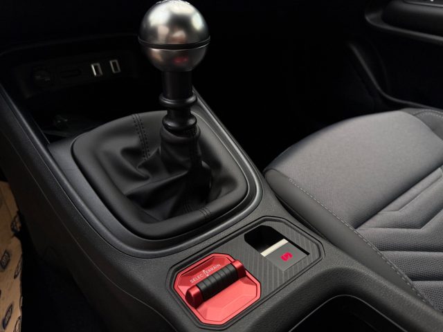 JEEP Avenger usata, con Autoradio digitale