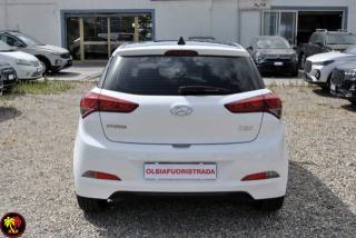 HYUNDAI i20 usata, con Volante in pelle