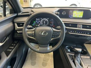 LEXUS UX 250h usata, con Controllo automatico clima