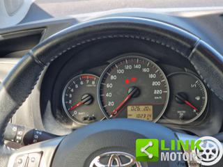 TOYOTA Yaris usata 17
