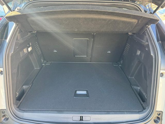 PEUGEOT 3008 usata, con Touch screen