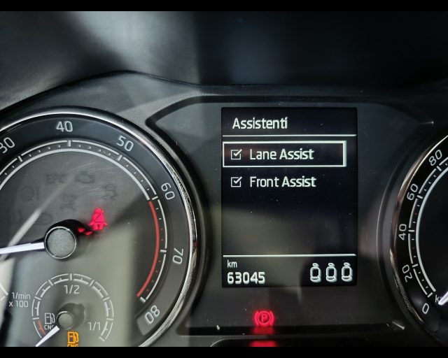 SKODA Kamiq usata, con Bluetooth