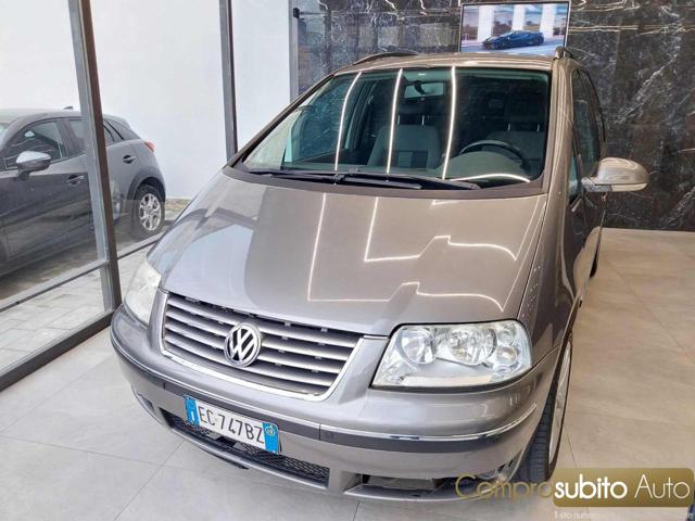 VOLKSWAGEN Sharan usata, con Airbag