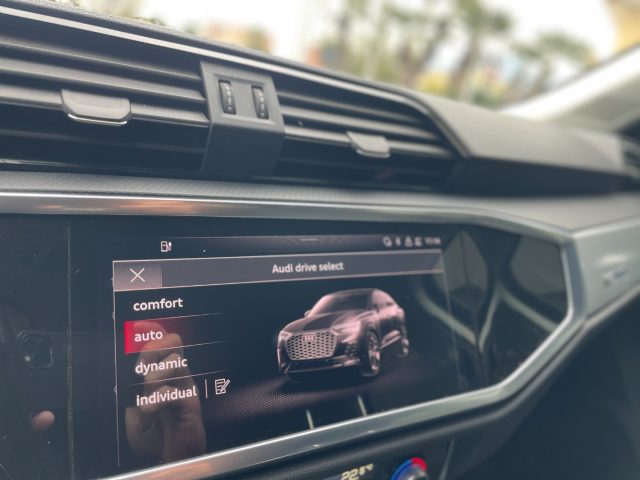 AUDI Q3 usata, con Specchietti laterali elettrici