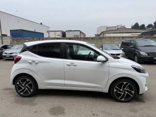 HYUNDAI i10 usata, con Autoradio
