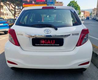 TOYOTA Yaris usata, con Autoradio