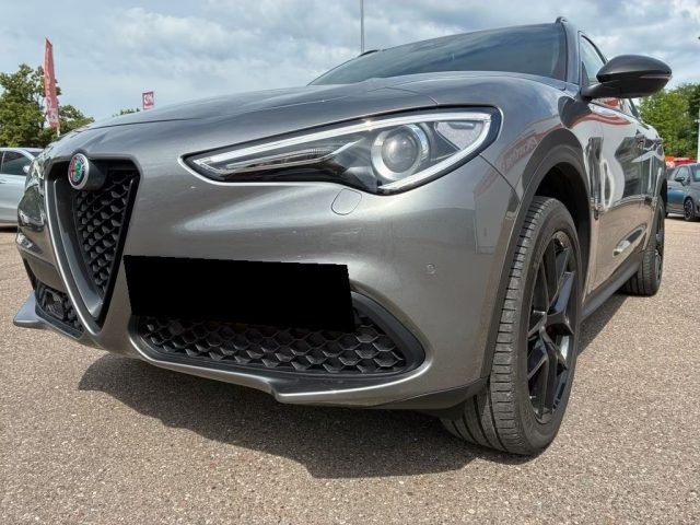 ALFA ROMEO Stelvio usata, con Controllo automatico clima