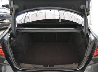 JAGUAR XE usata, con Fari Xenon