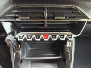 PEUGEOT 208 usata, con Fari LED
