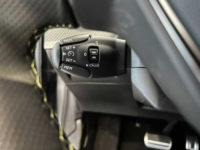 PEUGEOT 208 usata 24