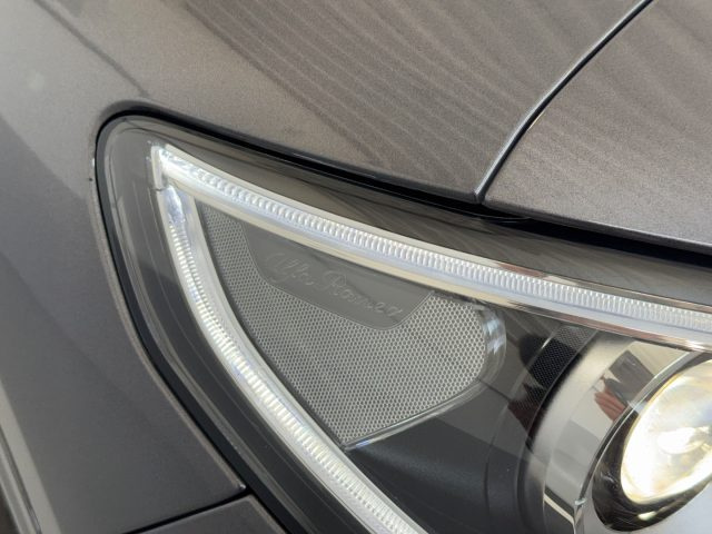 ALFA ROMEO Stelvio usata, con Autoradio digitale