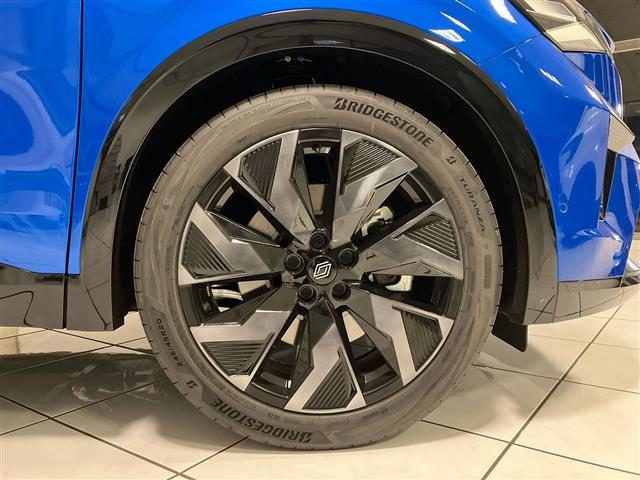 RENAULT Rafale usata, con Cerchi in lega