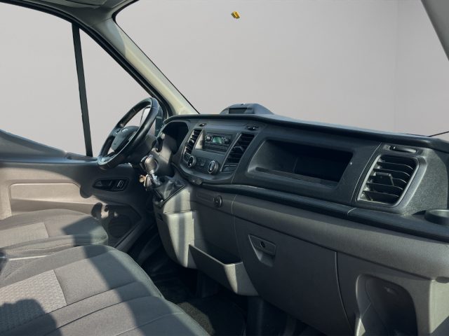 FORD Transit usata, con Autoradio digitale