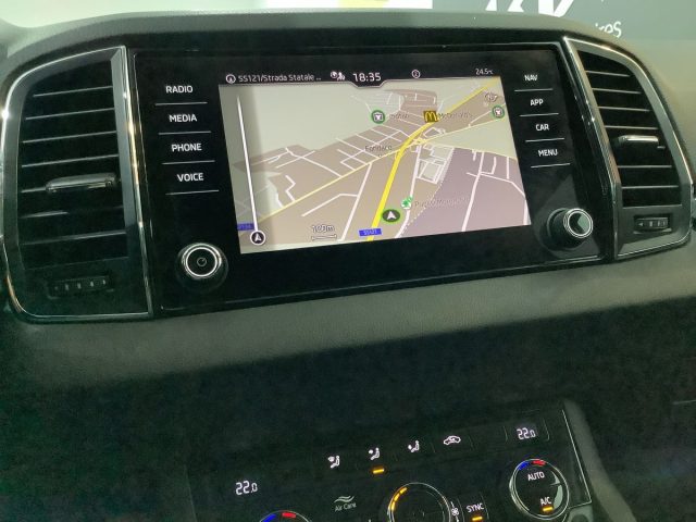 SKODA Karoq usata, con Autoradio digitale