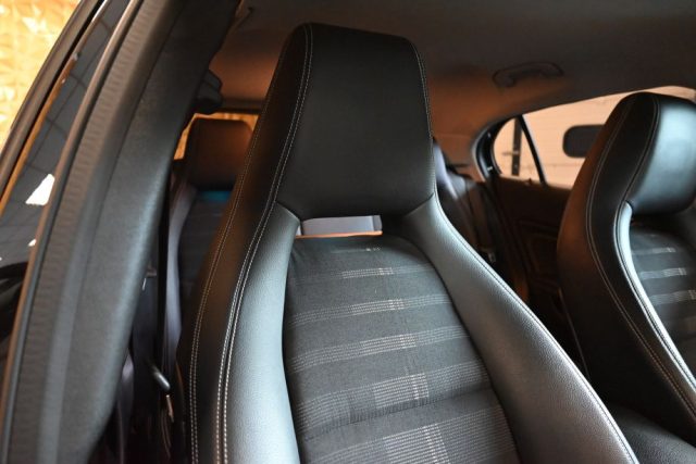 MERCEDES-BENZ GLA 180 usata 62