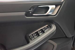 PORSCHE Macan usata 34