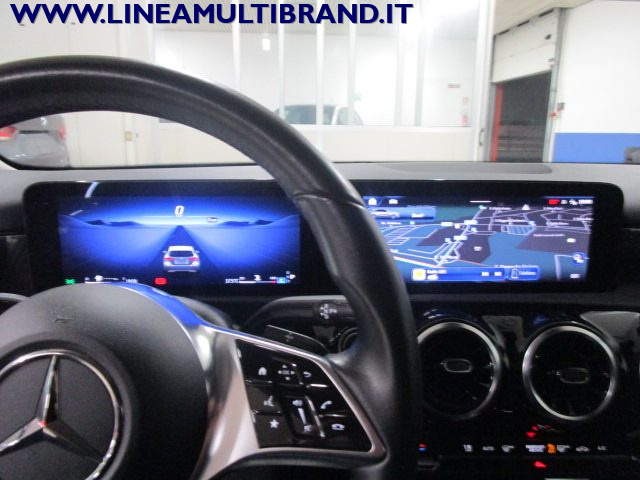 MERCEDES-BENZ A 180 usata, con Fari LED